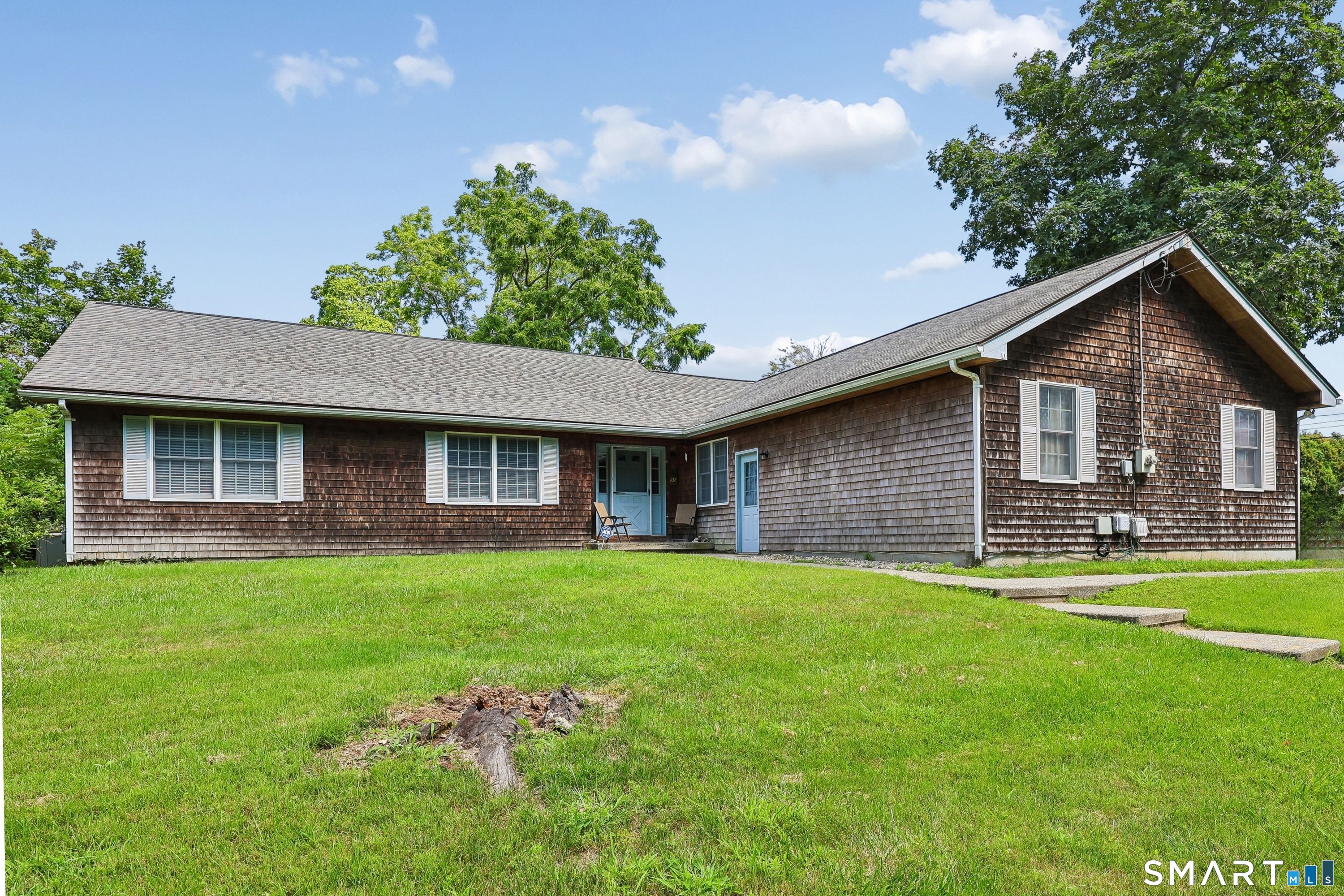 95 Parkway South New London CT 06320