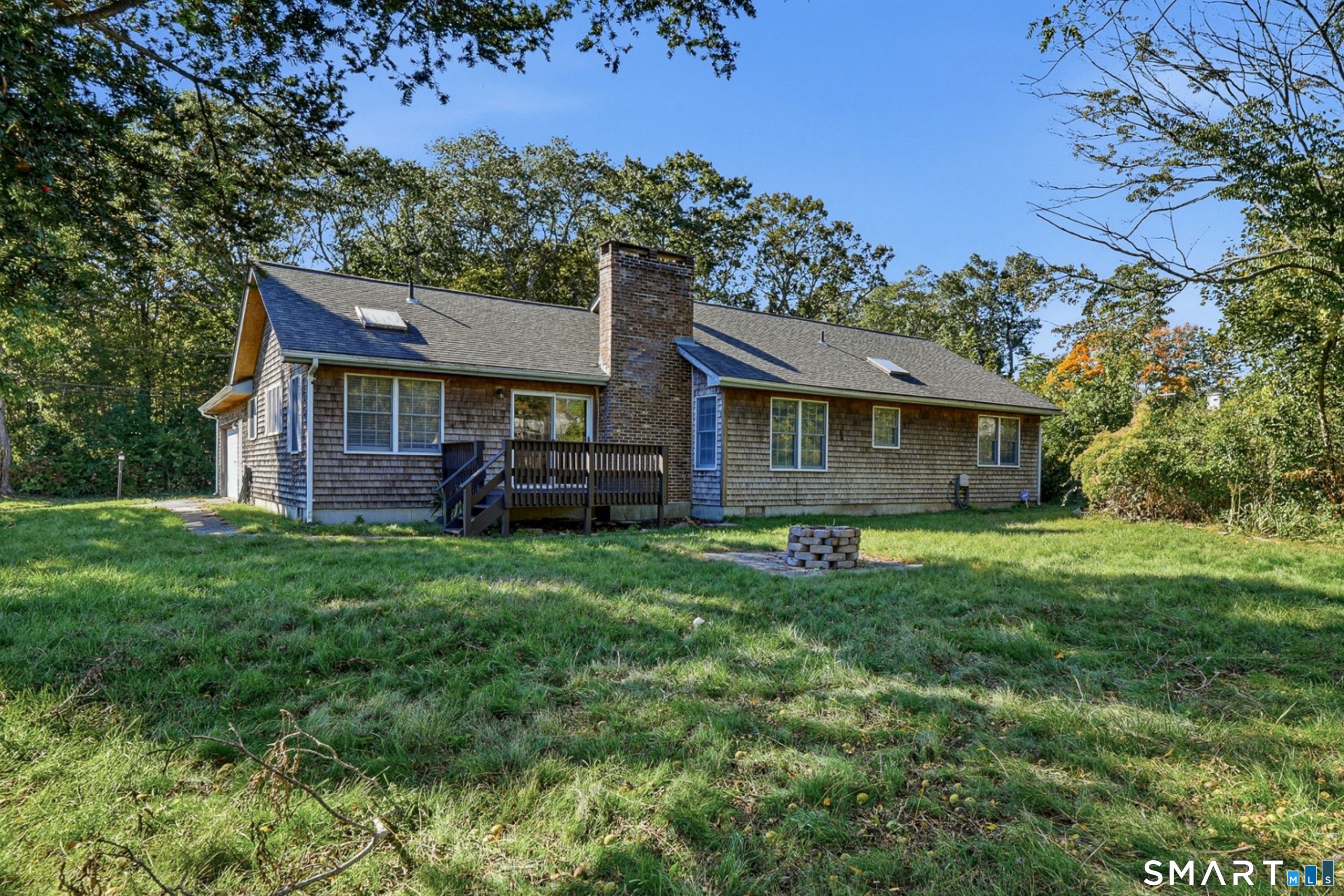 95 Parkway South New London CT 06320