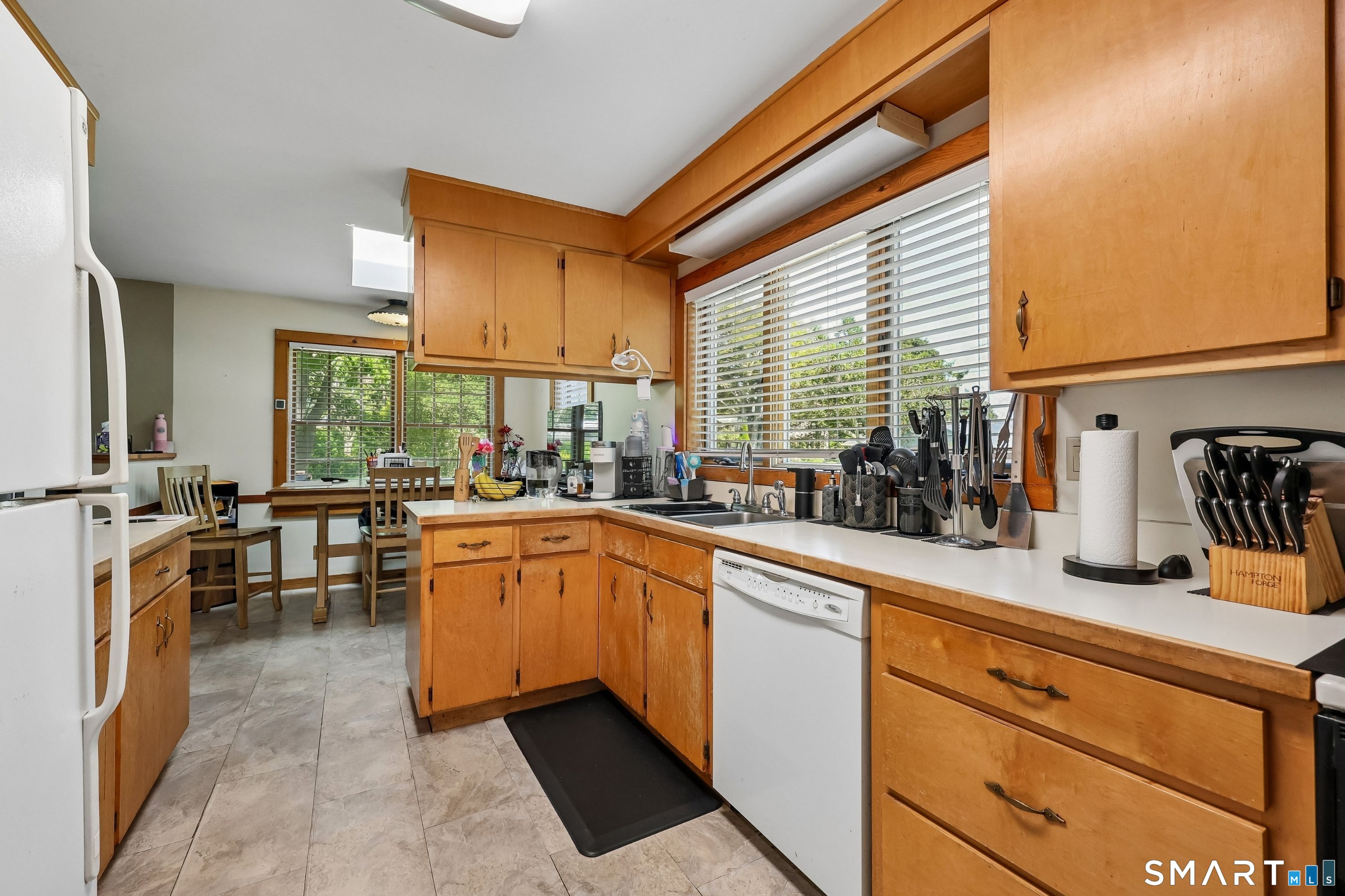 95 Parkway South New London CT 06320