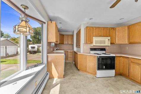 9 Woodlawn Avenue Enfield CT 06082