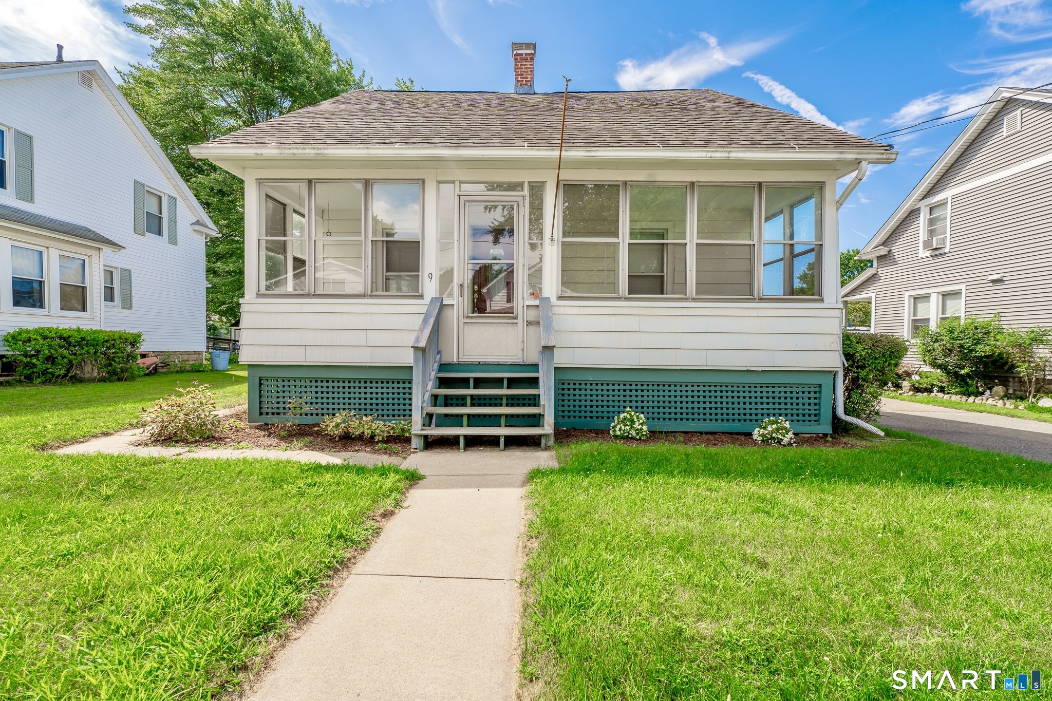 9 Woodlawn Avenue Enfield CT 06082
