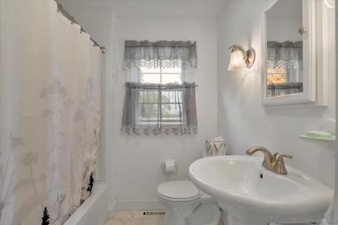 133 Highland Avenue Meriden CT 06451