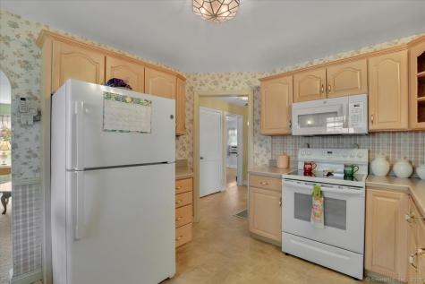 133 Highland Avenue Meriden CT 06451