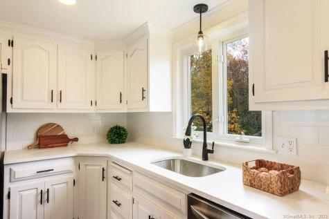 450 Matson Hill Road Glastonbury CT 06073