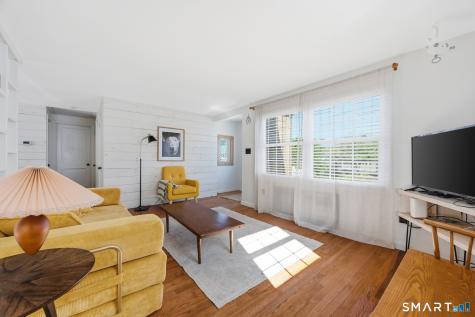 77 Bayshore Drive New London CT 06320