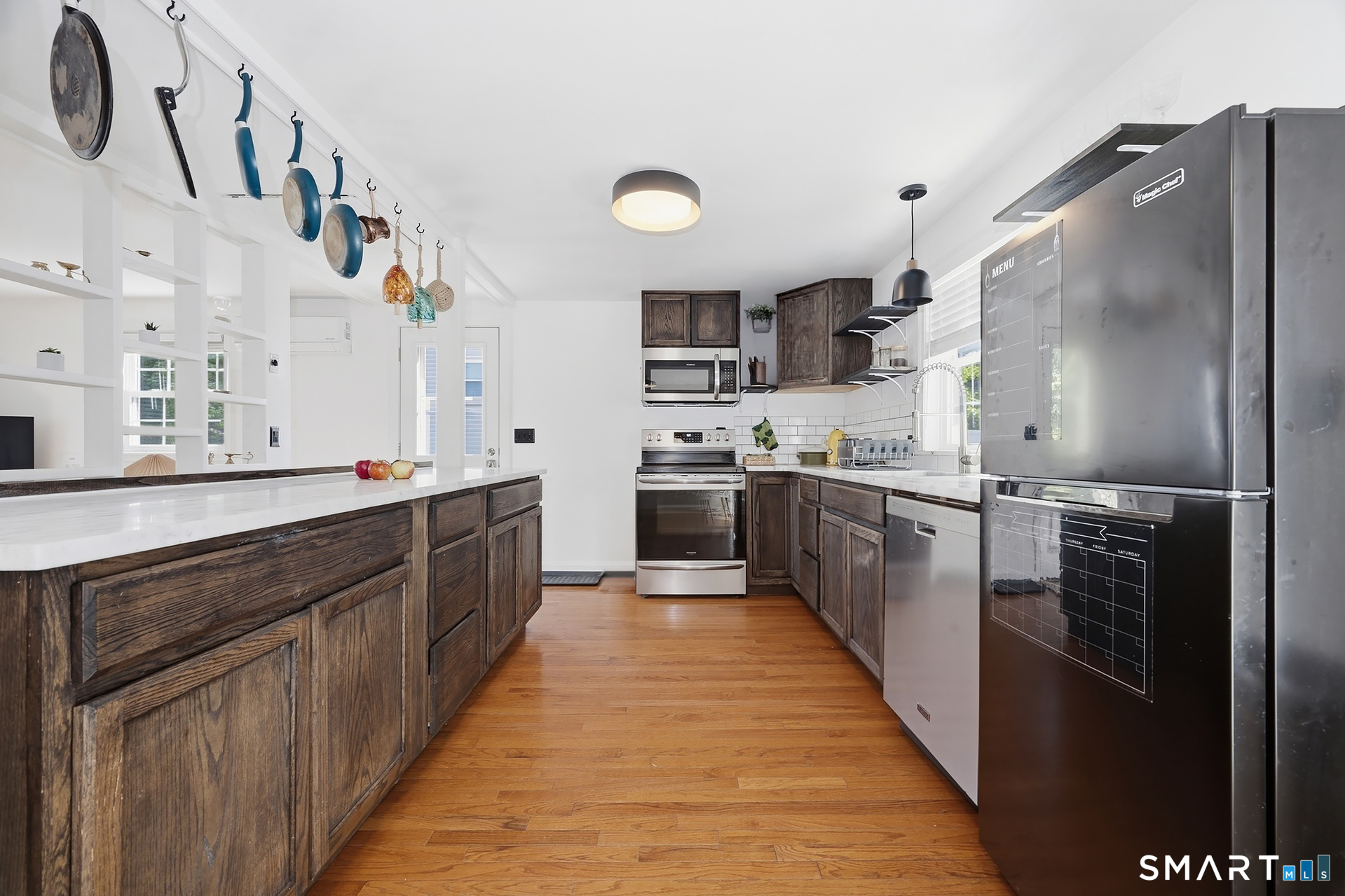 77 Bayshore Drive New London CT 06320