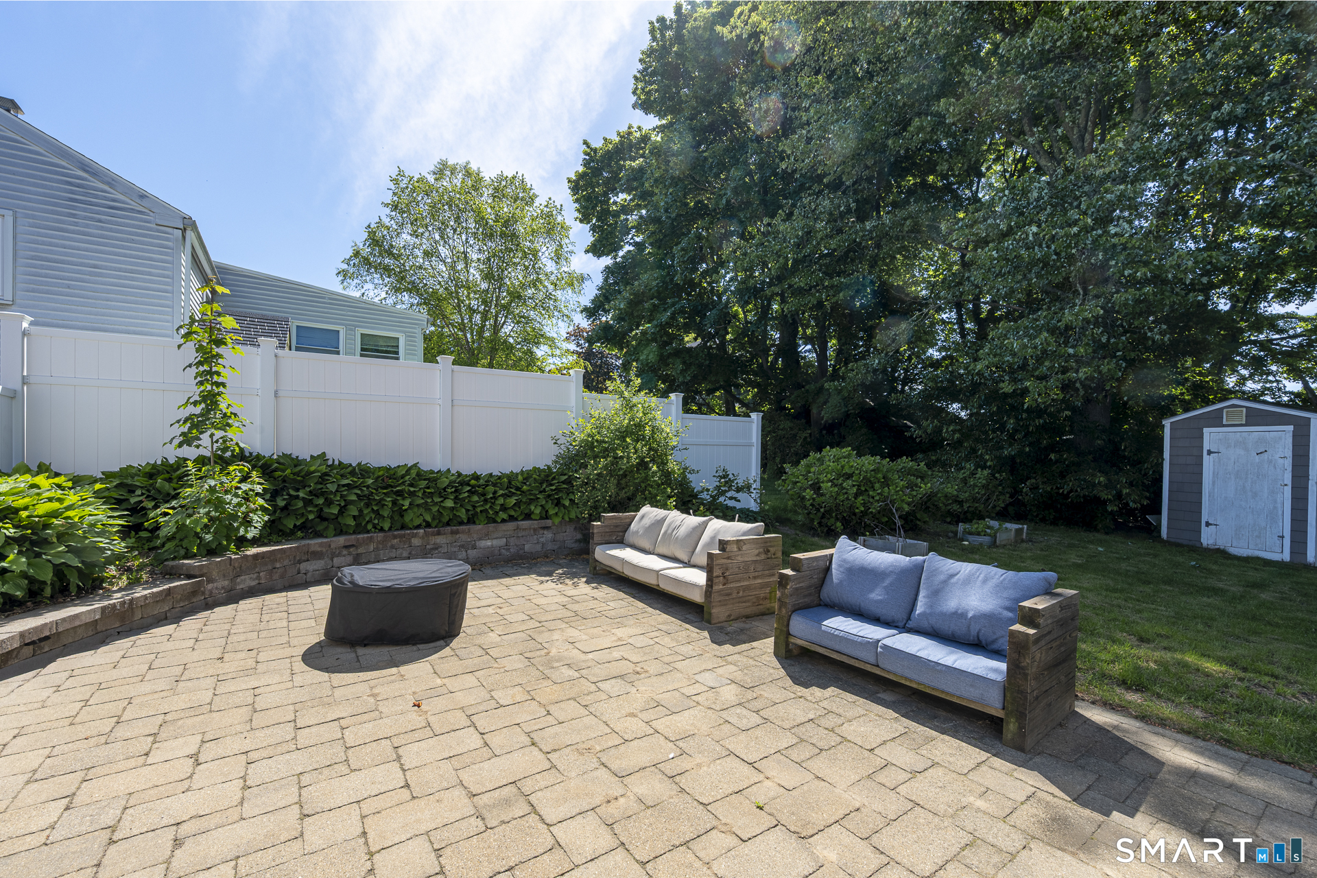 77 Bayshore Drive New London CT 06320