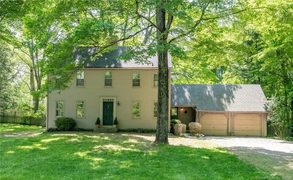 46 Dennison Road Essex CT 06426