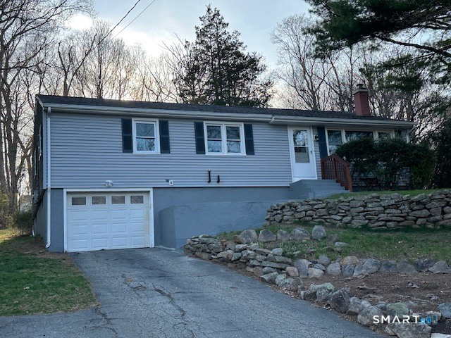 13 Hillside Drive Ledyard CT 06335