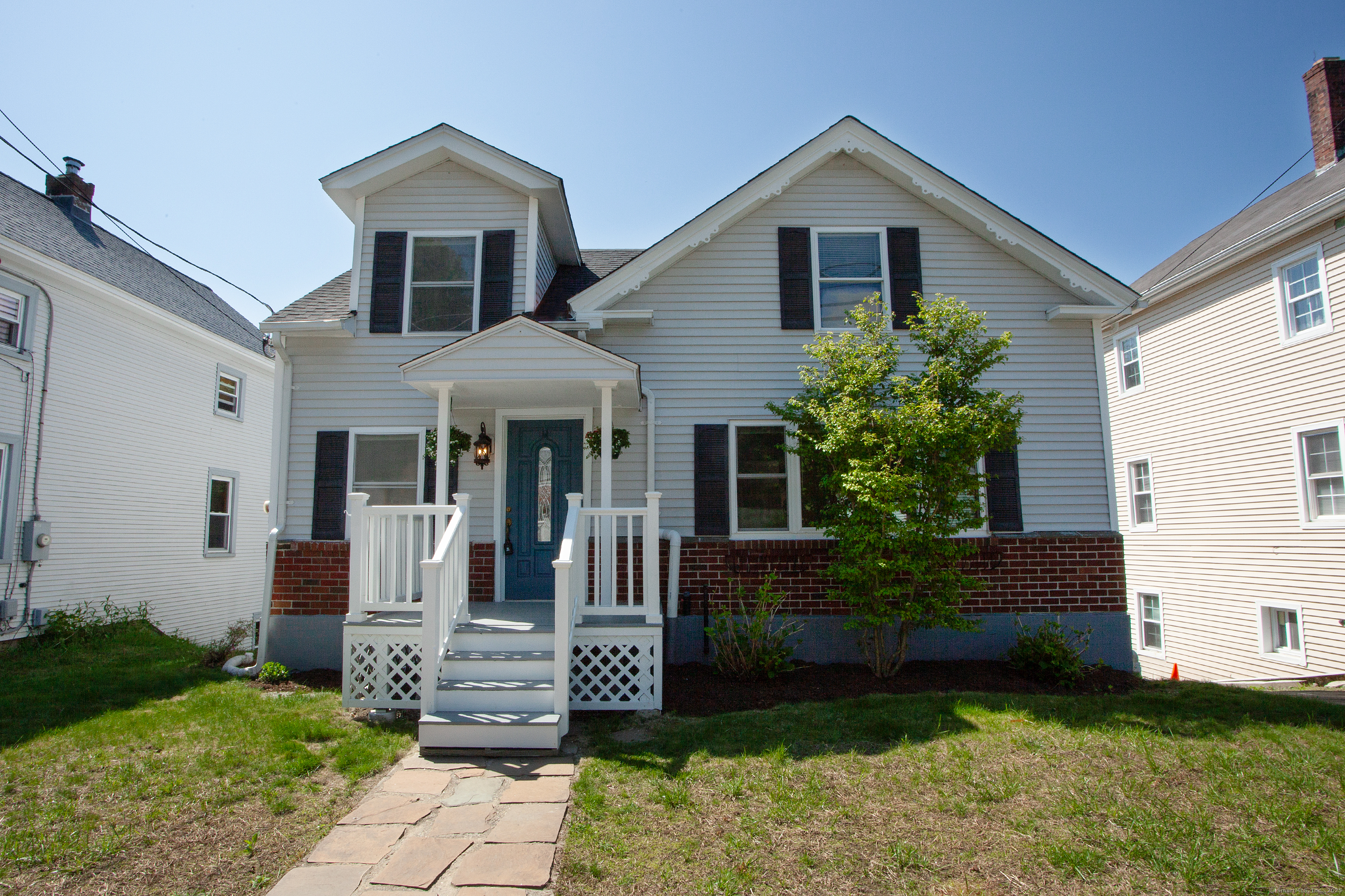 39 Cottage Street New Hartford CT 06057