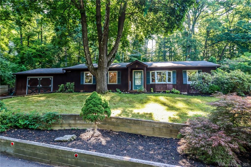 7 Tommys Lane Brookfield CT 06804