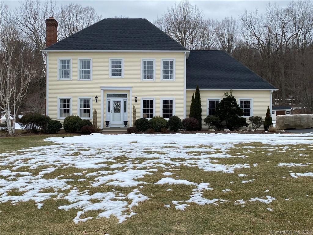 18 Meadowbrook Lane Woodbury CT 06798