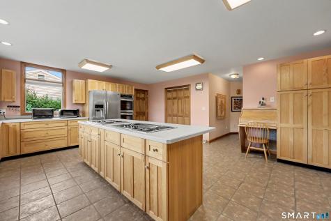 60 Housatonic Drive Newtown CT 06482
