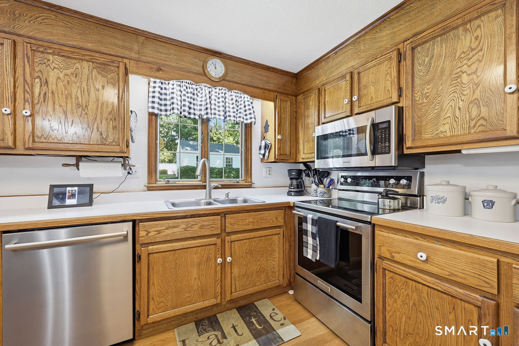 1451 Neipsic Road Glastonbury CT 06033