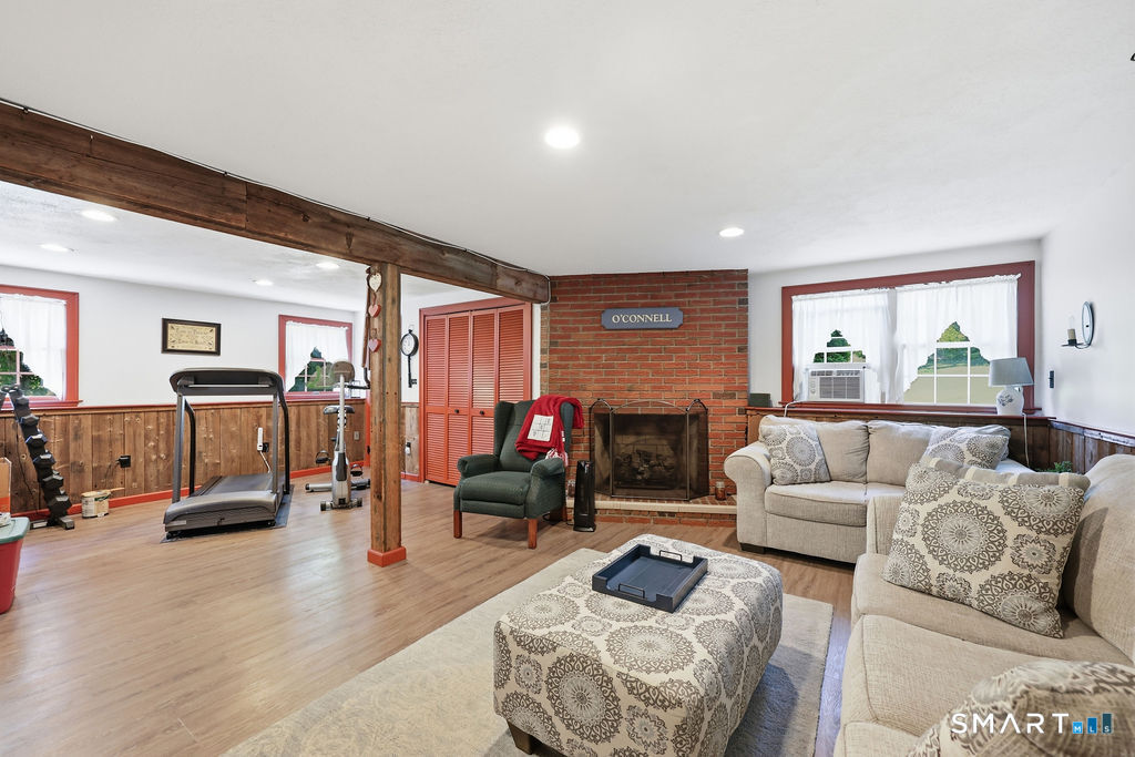 1451 Neipsic Road Glastonbury CT 06033
