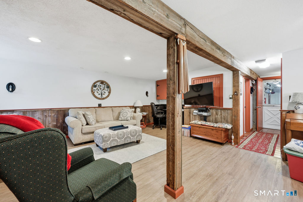 1451 Neipsic Road Glastonbury CT 06033