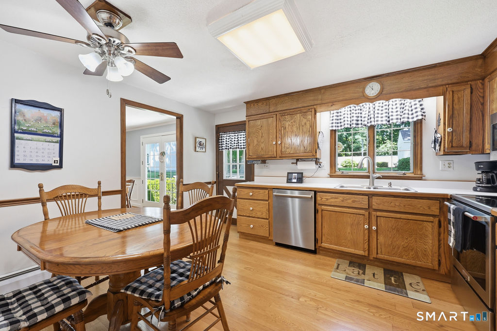 1451 Neipsic Road Glastonbury CT 06033