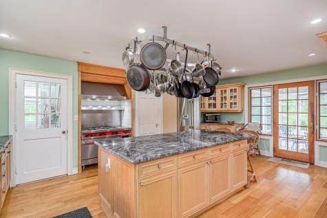 49 Great Ring Road Newtown CT 06482