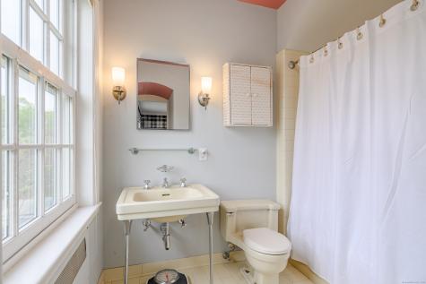 49 Great Ring Road Newtown CT 06482