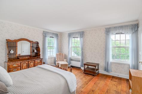 49 Great Ring Road Newtown CT 06482