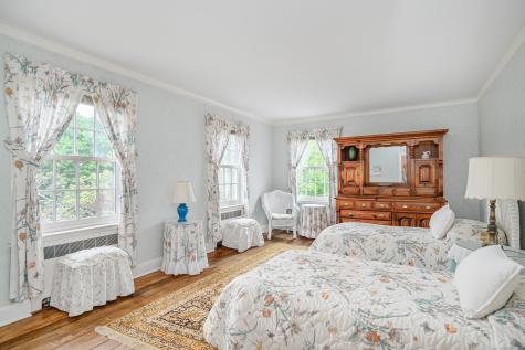 49 Great Ring Road Newtown CT 06482