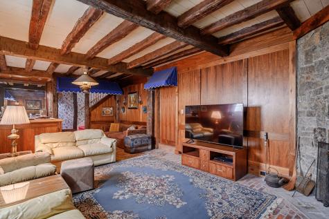 49 Great Ring Road Newtown CT 06482