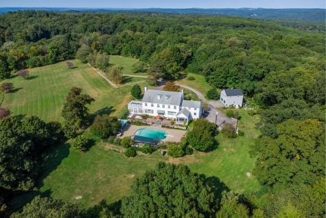 49 Great Ring Road Newtown CT 06482