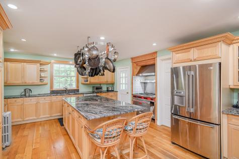 49 Great Ring Road Newtown CT 06482