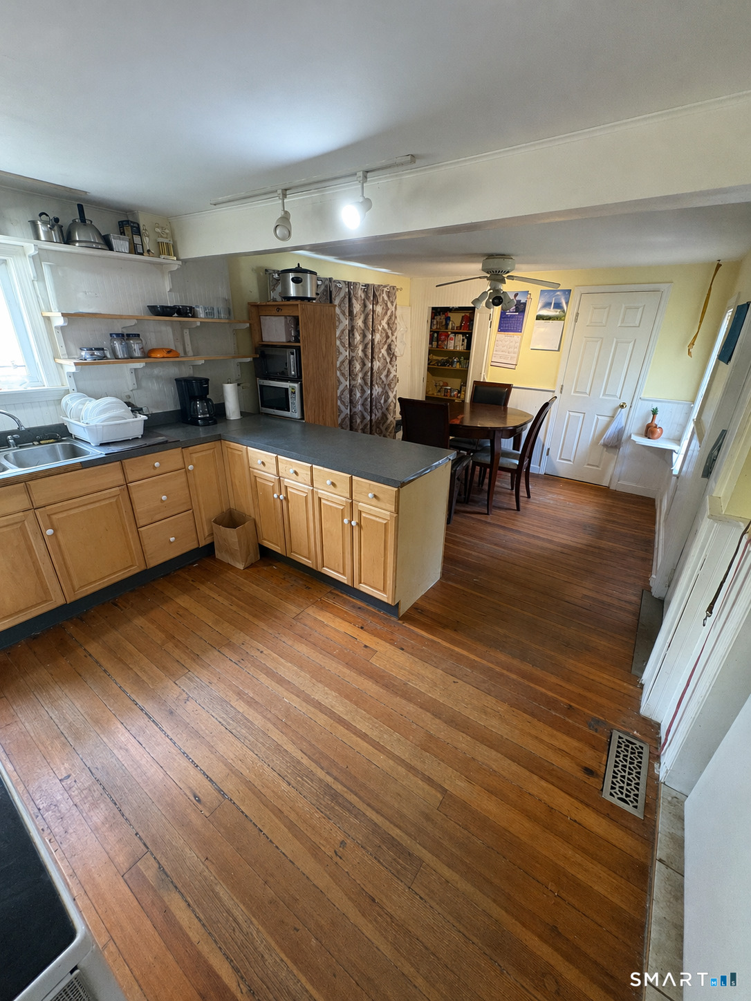48 Main Street Thompson CT 06255