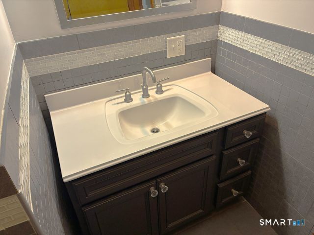 104 Meadow Street Seymour CT 06483