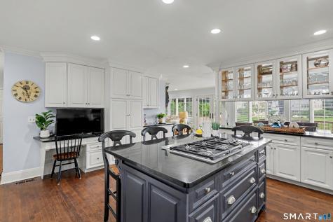 285 Old Dam Road Fairfield CT 06824