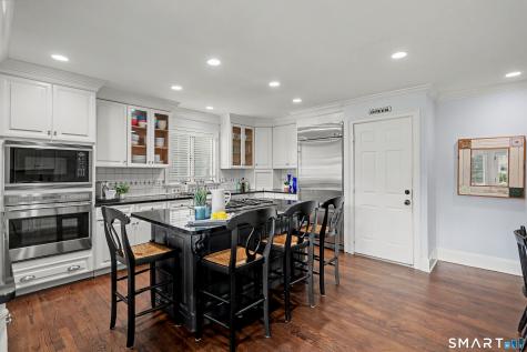 285 Old Dam Road Fairfield CT 06824