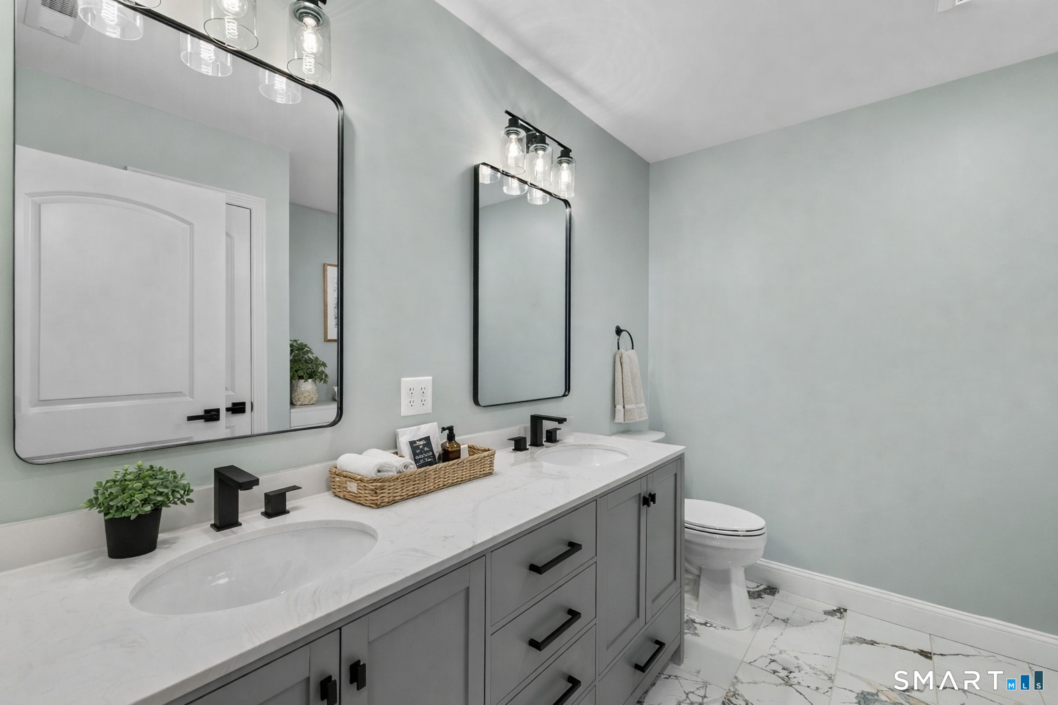 117 Colchester Avenue East Hampton CT 06424