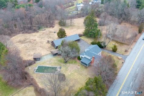 879 Neipsic Road Glastonbury CT 06033