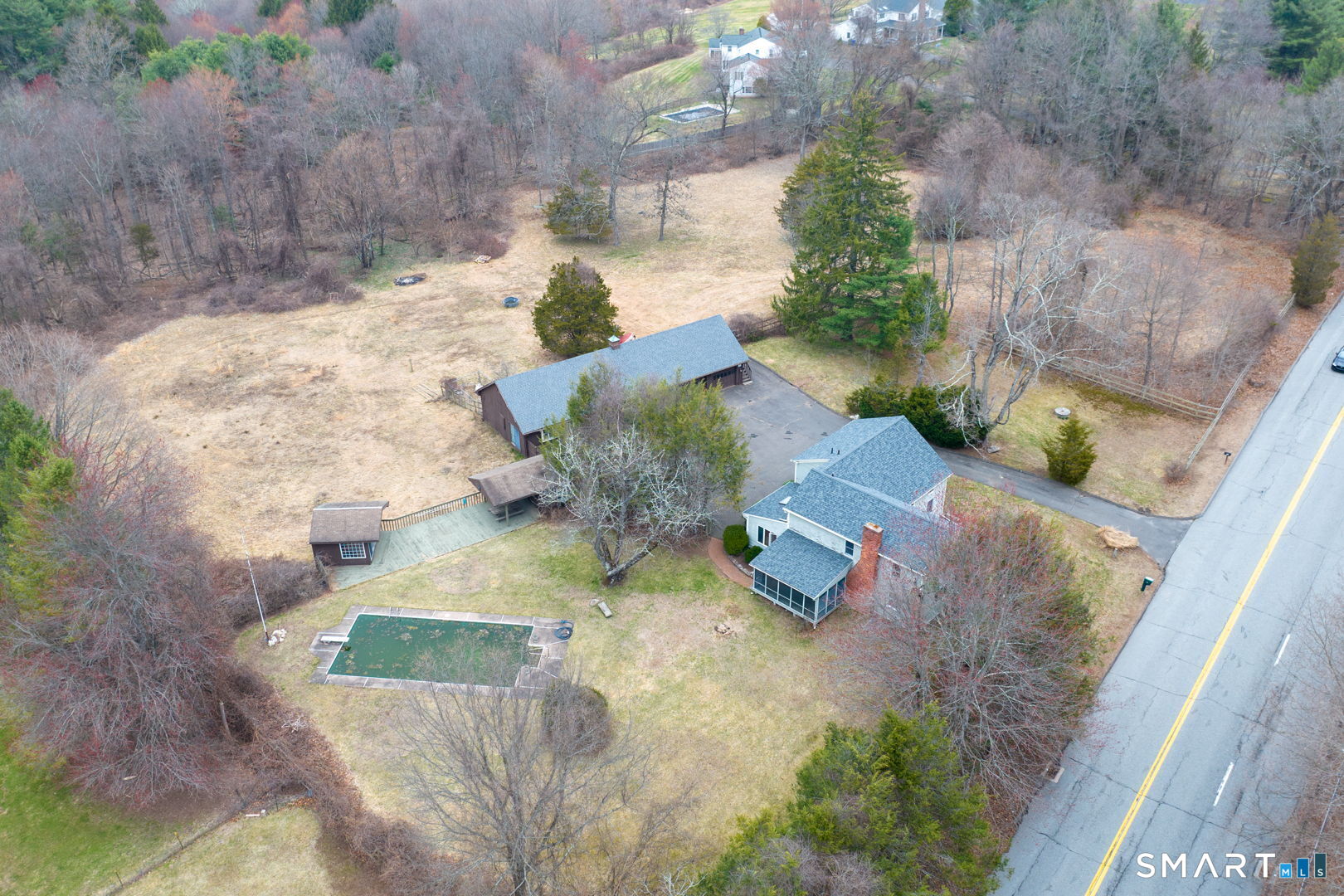 879 Neipsic Road Glastonbury CT 06033
