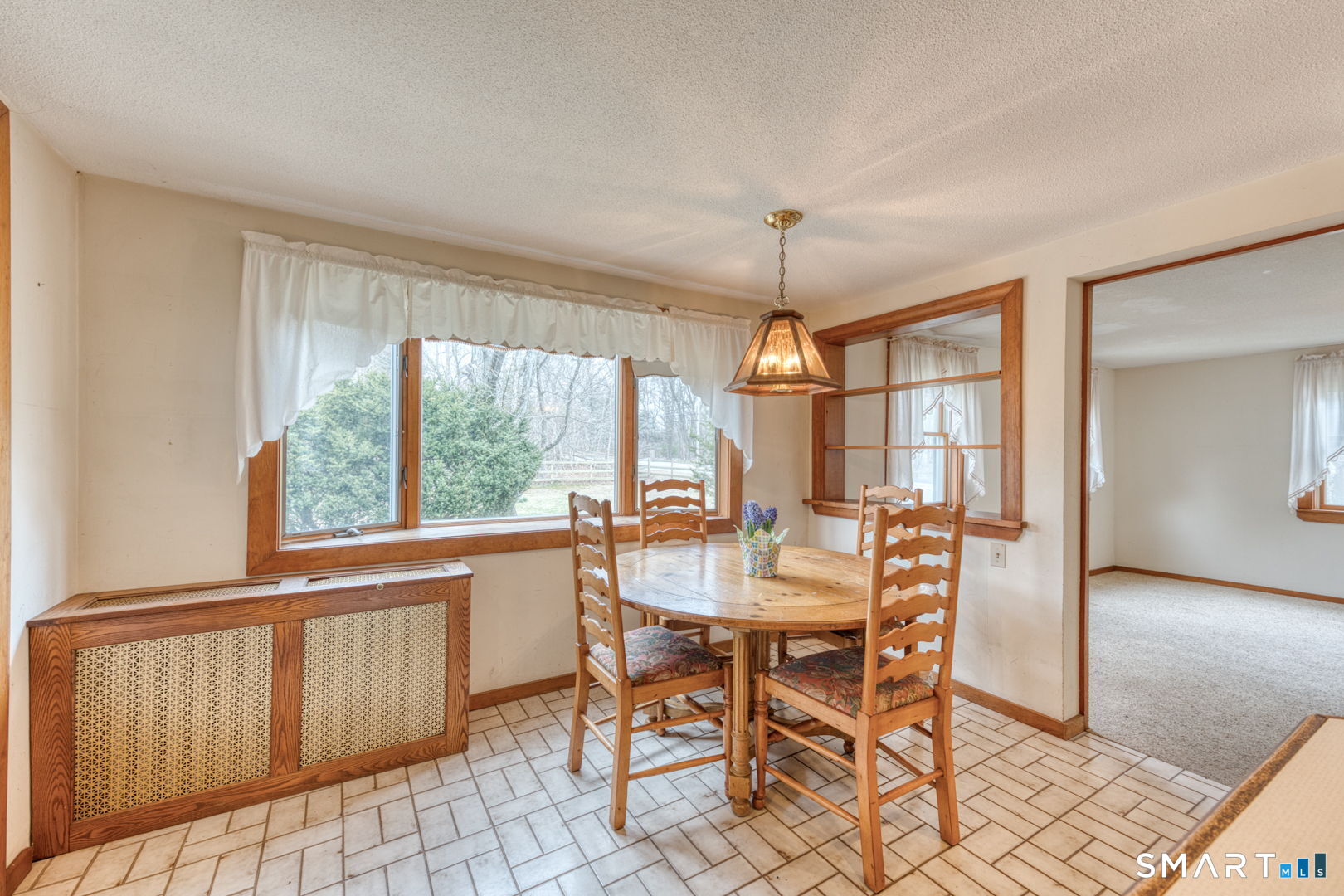 879 Neipsic Road Glastonbury CT 06033