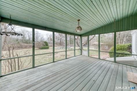 879 Neipsic Road Glastonbury CT 06033