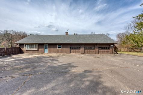 879 Neipsic Road Glastonbury CT 06033