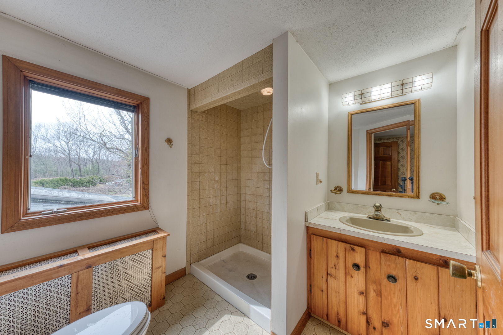 879 Neipsic Road Glastonbury CT 06033