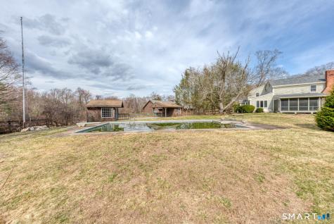 879 Neipsic Road Glastonbury CT 06033