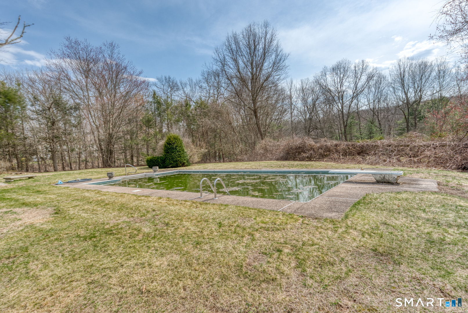879 Neipsic Road Glastonbury CT 06033