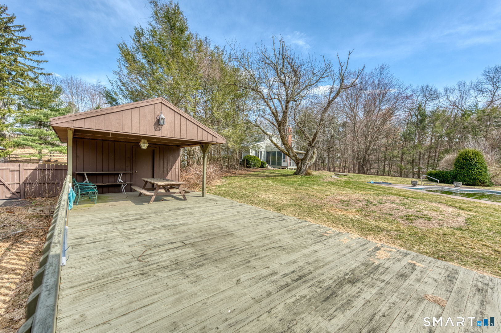 879 Neipsic Road Glastonbury CT 06033