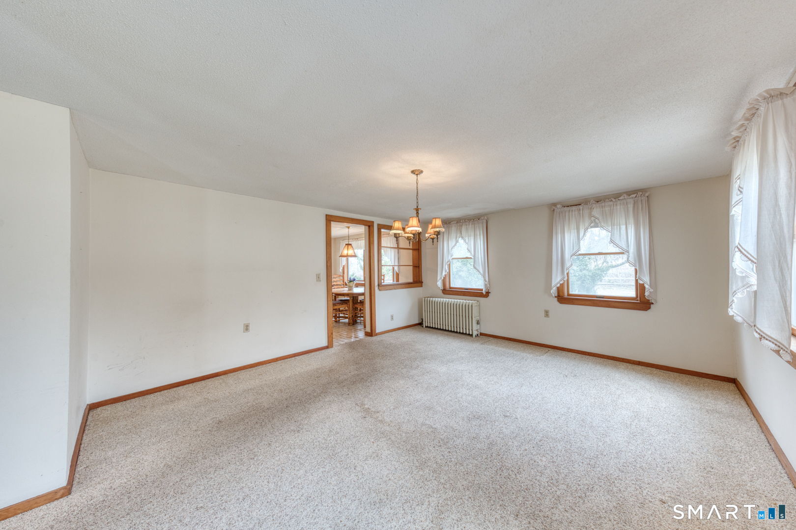 879 Neipsic Road Glastonbury CT 06033