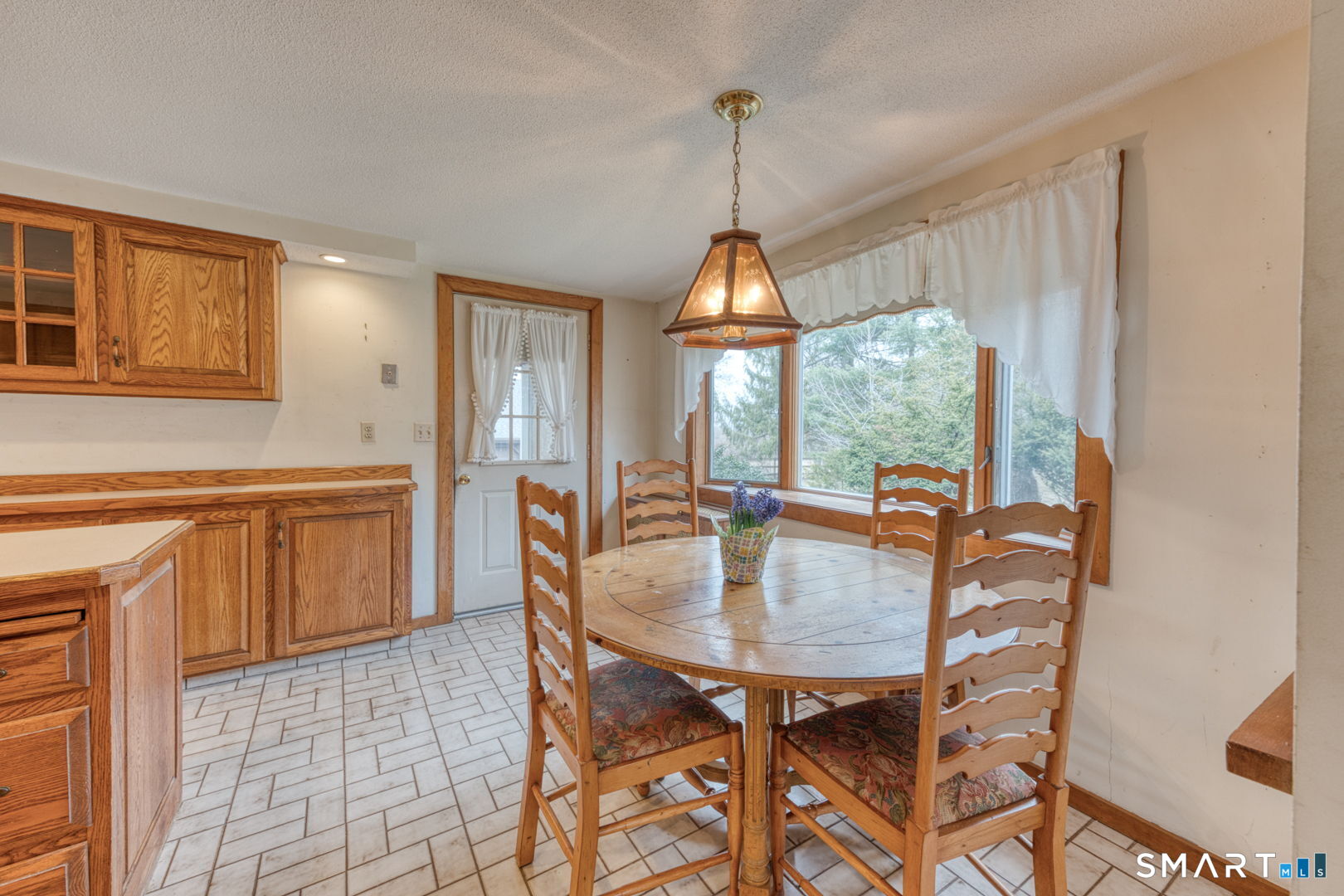 879 Neipsic Road Glastonbury CT 06033
