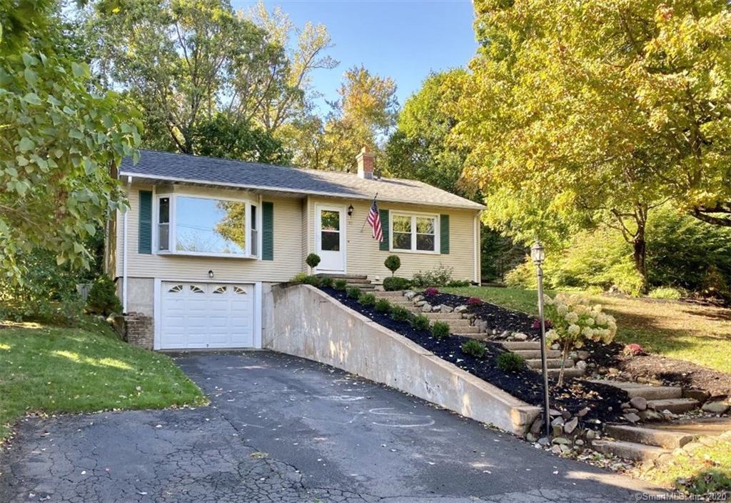 93 Mohawk Drive Wallingford CT 06492