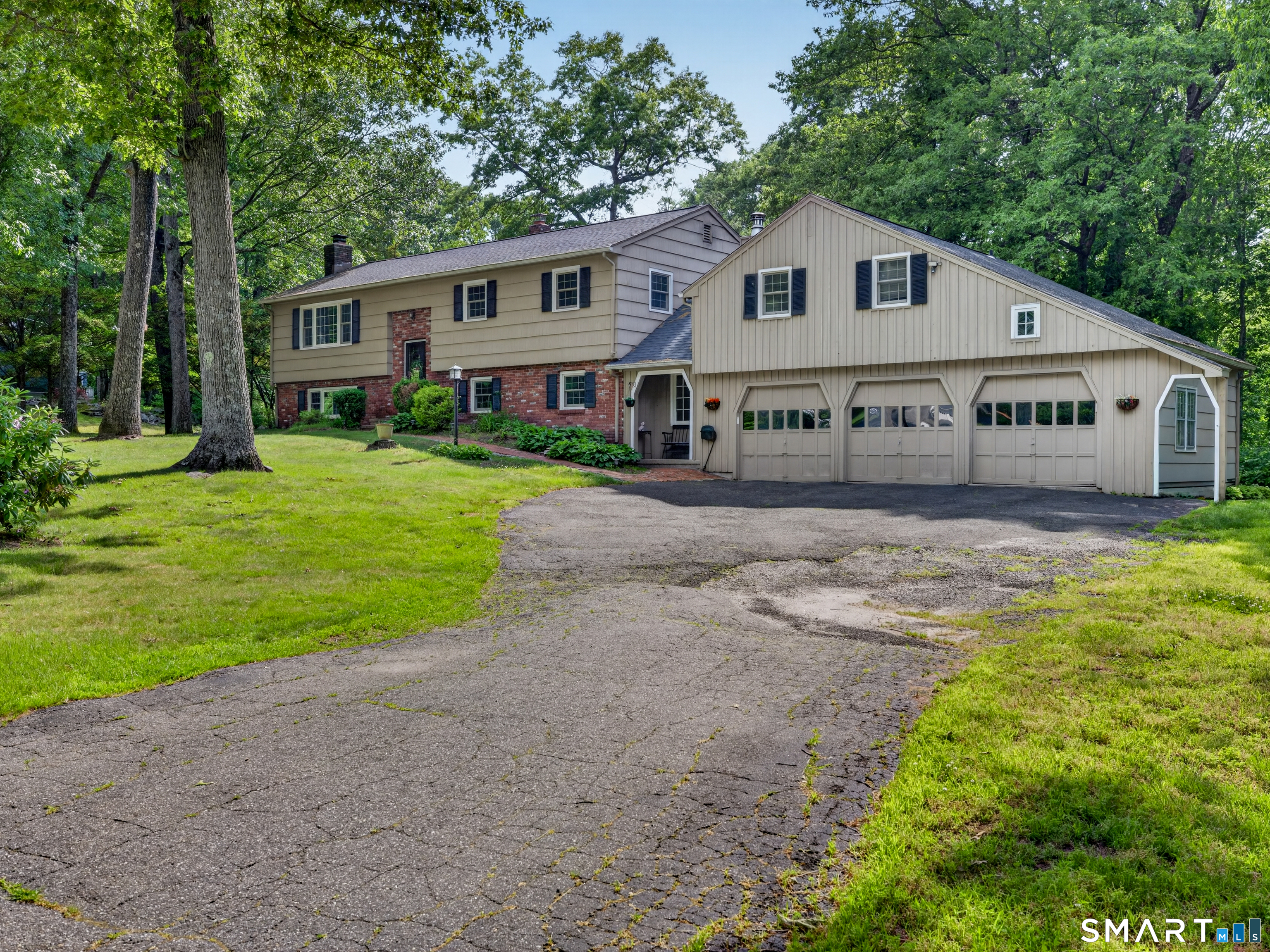 14 Hunters Ridge Road Shelton CT 06484