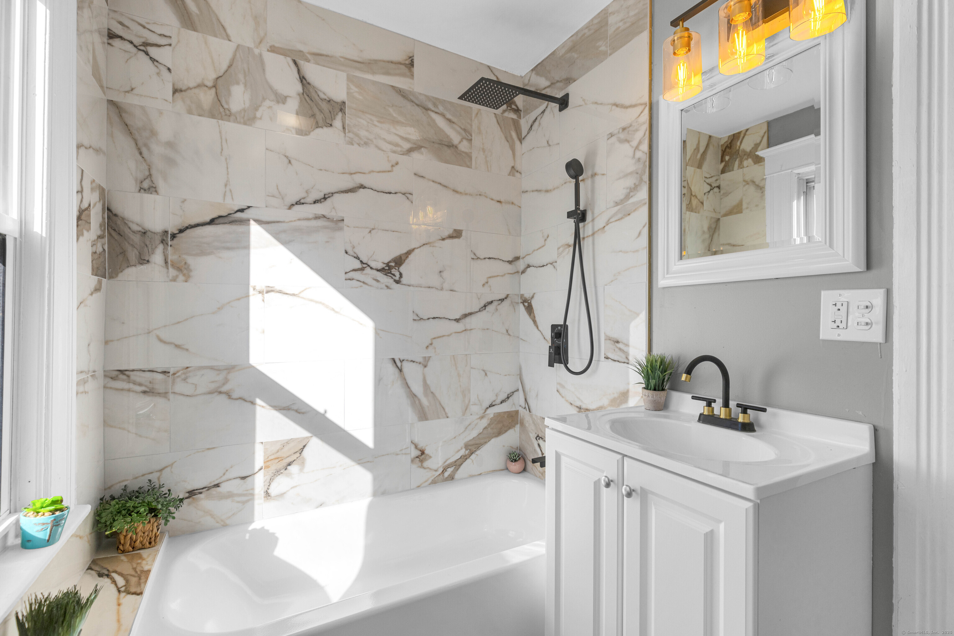 53 New King Street Enfield CT 06082