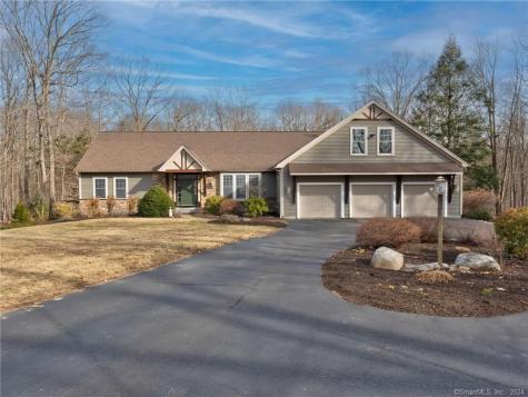 94 Beacon Hill Drive Mansfield CT 06268