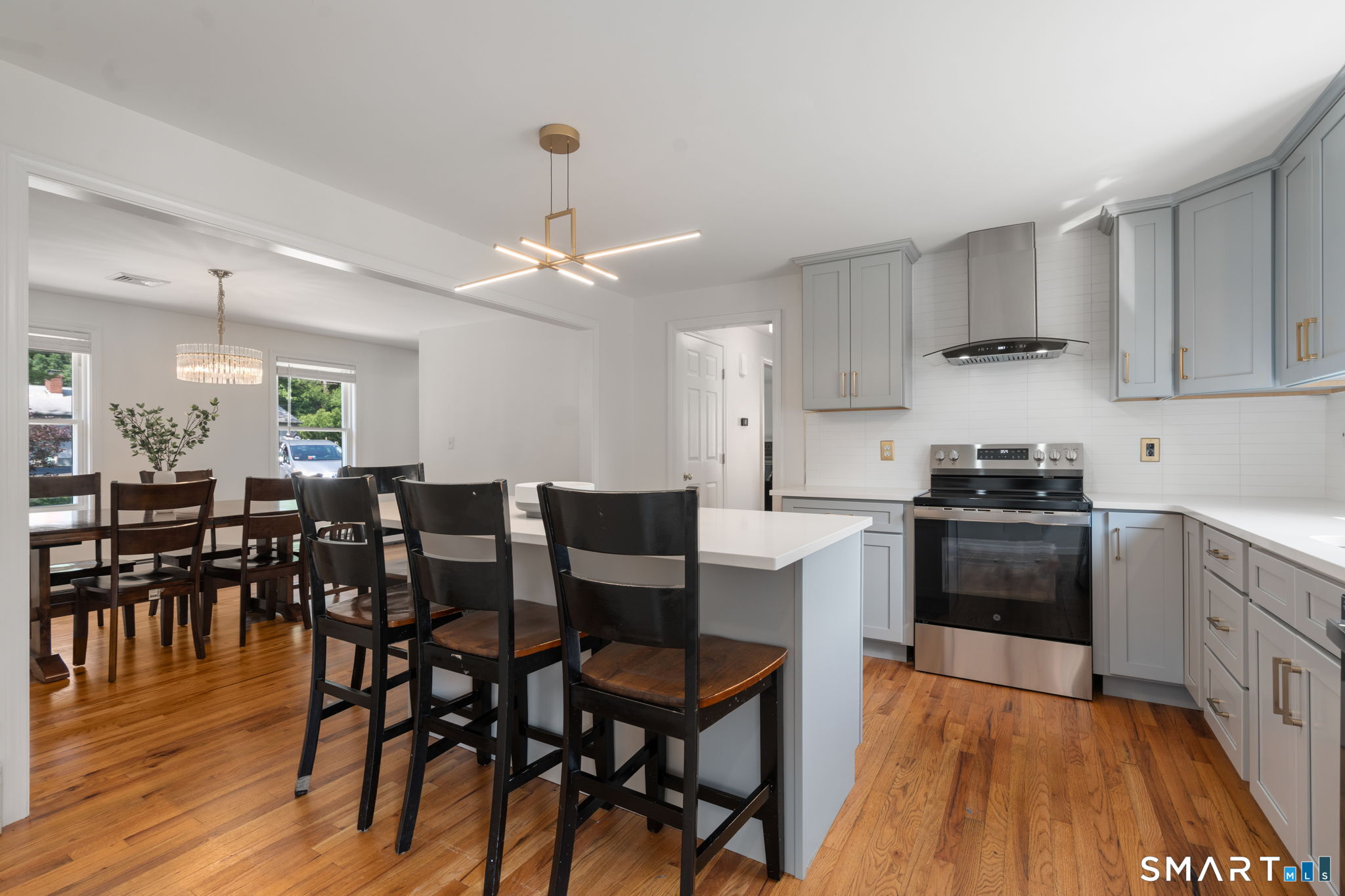 697 Governors Highway South Windsor CT 06074