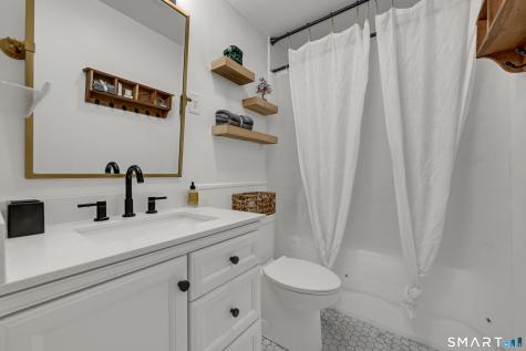 198 Beacon Manor Road Naugatuck CT 06770